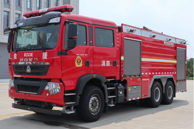 WKL5280GXFPM120型泡沫消防车